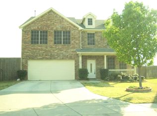 821 Kentucky Derby Ln, Fort Worth, TX 76179