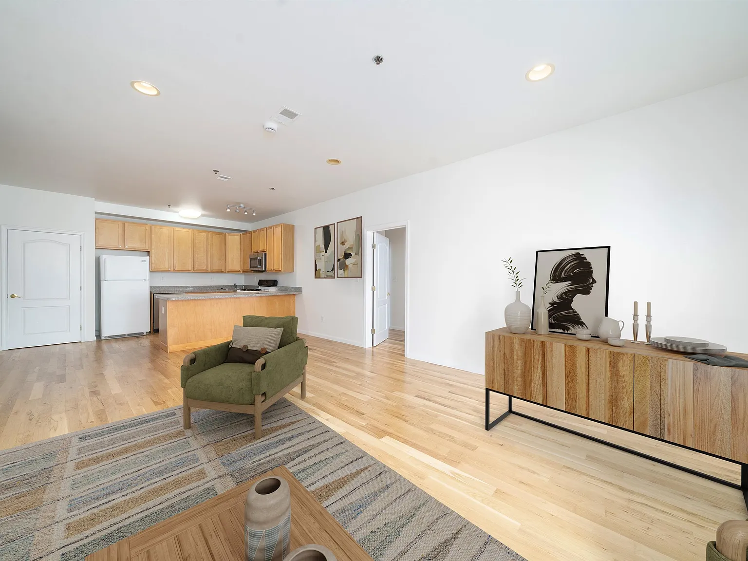 2 bed, 2.0 bath, 1162 sqft, $4,500 — Photo 2