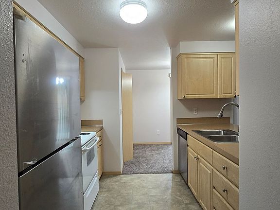 4th image of 181 E Peebles Ct