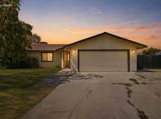 1060 Dara Ct, Redding, CA 96003