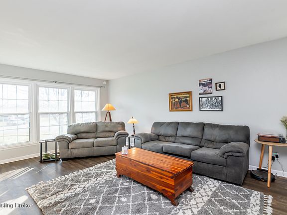 5th image of 3525 Autumn Way