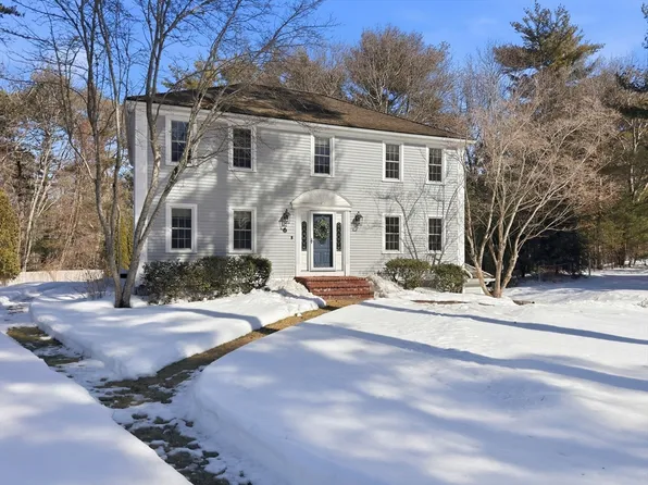 11 Simmons Dr, Duxbury, MA 02332