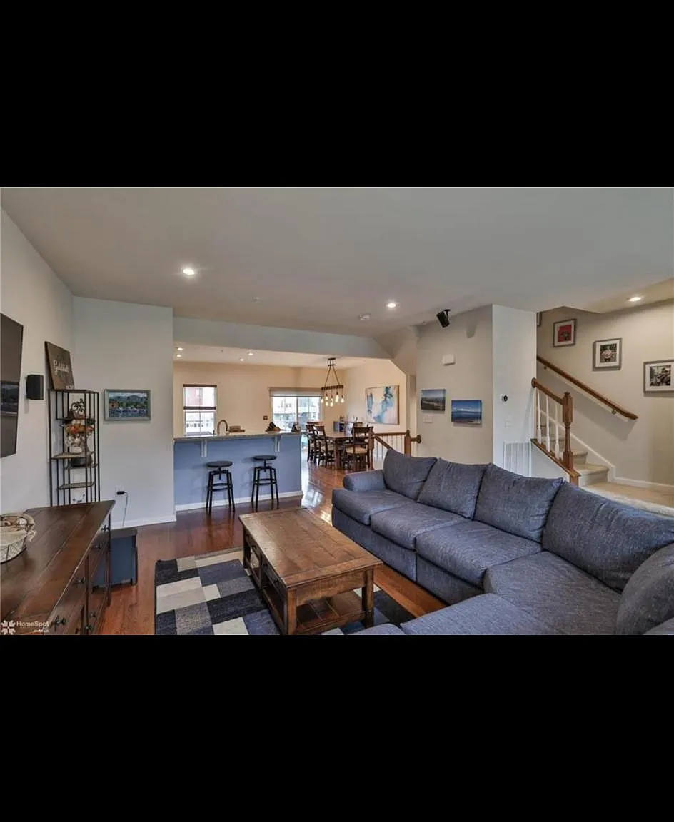 2381 Cook Dr — Photo 4