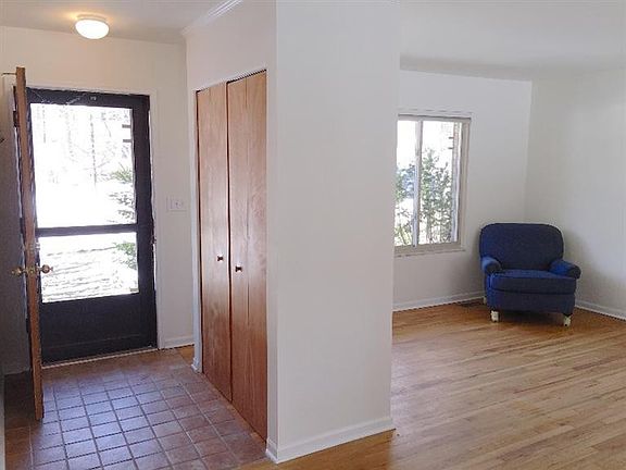3rd image of 1116 Ravenwood St