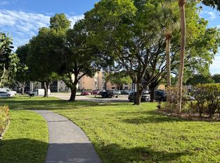 2830 Somerset Dr APT 402N, Fort Lauderdale, FL 33311