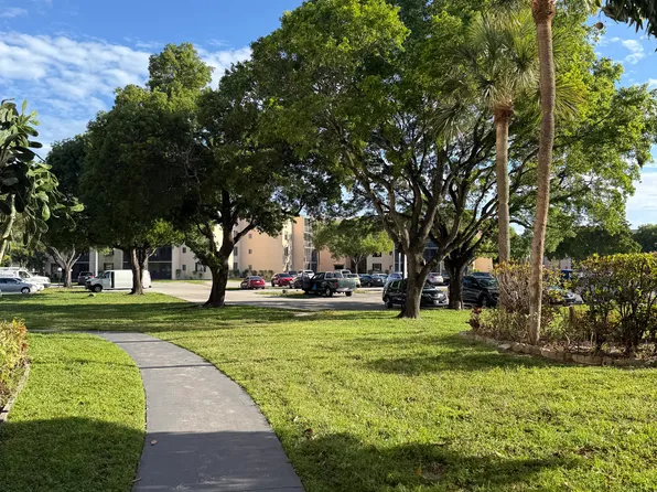 2830 Somerset Dr APT 402N, Fort Lauderdale, FL 33311