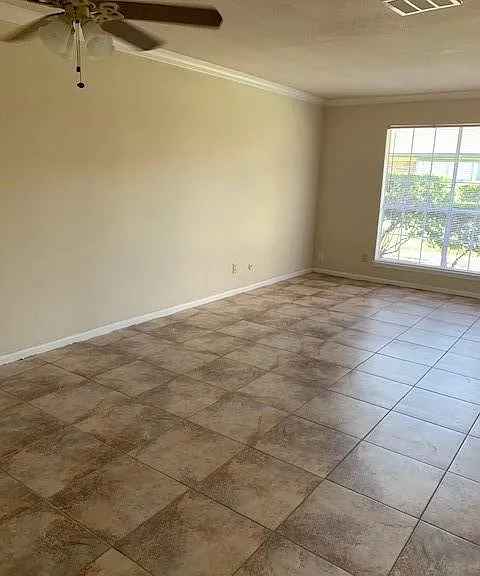 1145 Lyric Ln — Photo 2