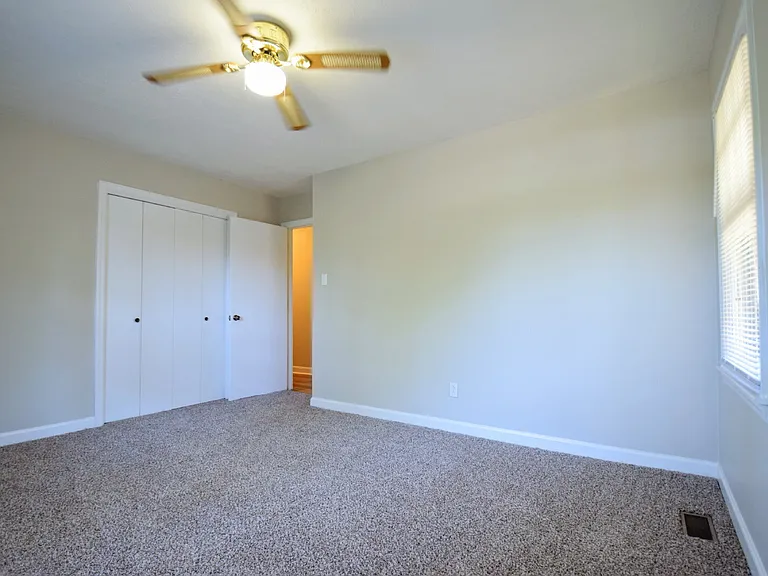 1509 Paisley Ave — Photo 6