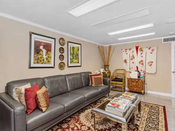 518 34th Street image 3 of 8