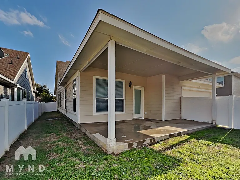 1039 Providence Blvd — Photo 24