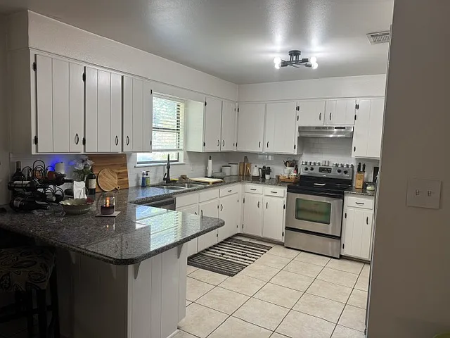 400 York St — Photo 5