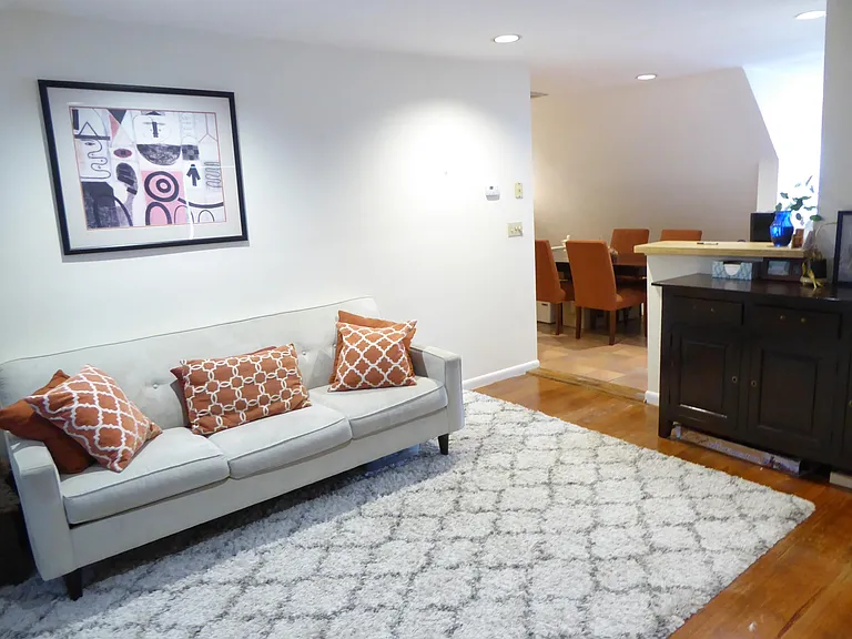 130 Harvard St #3 — Photo 3