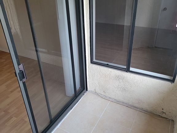 5th image of 13825 Beaver St Unit 72