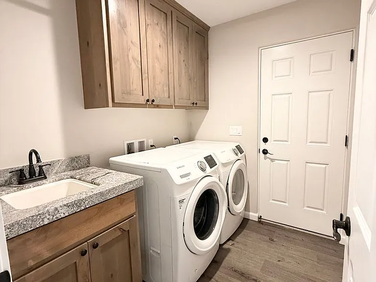 7350 Goleta Ave — Photo 17