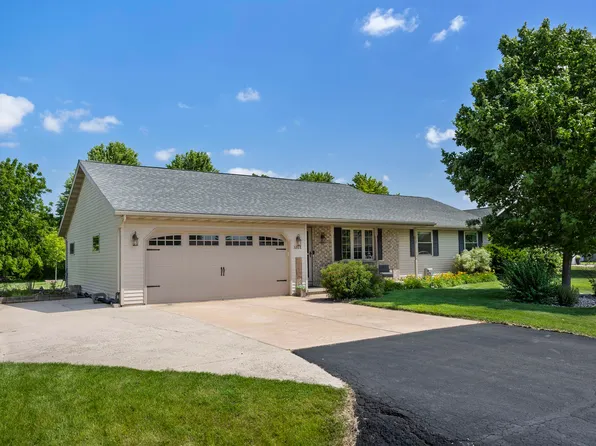 W3268 Heartland Ct, Appleton, WI 54915