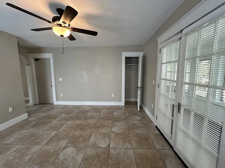 940 6th St N #3 — Photo 5