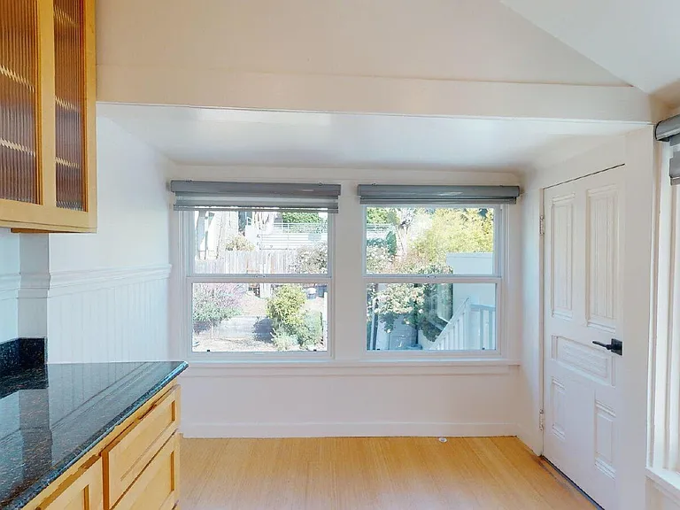 254 Roosevelt Way #4 — Photo 31