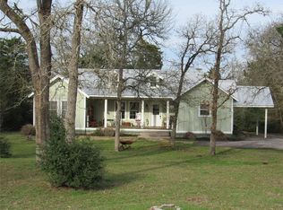 6658 Longpoint Rd, Burton, TX 77835