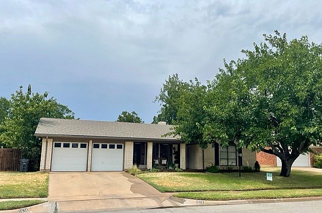 1st image of 1614 Celia Dr