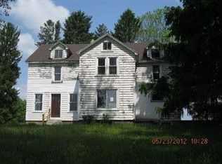 1528 Riverside Rd, Jamestown, NY 14701