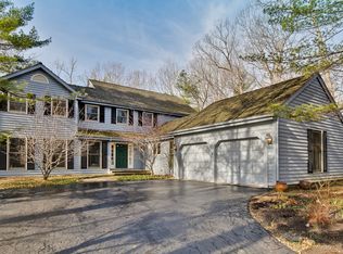 830 Carlyle Cir, Lake Bluff, IL