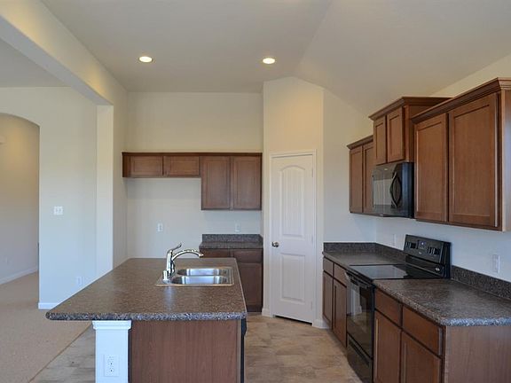 4th image of 5025 Creekdale Ct