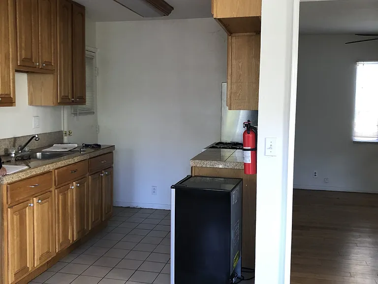 5149 York Blvd — Photo 12