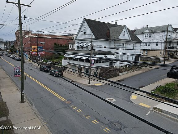 4th image of 601-603 W Main St