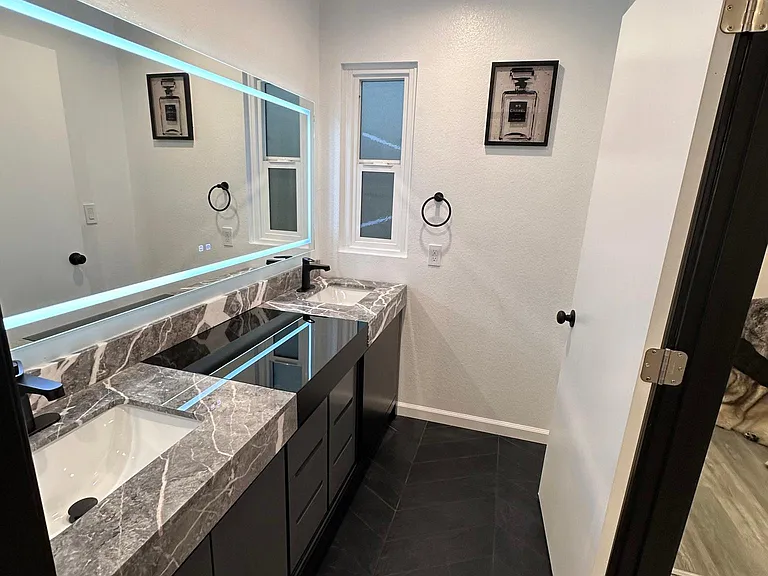 2242 Gregory Ave — Photo 48