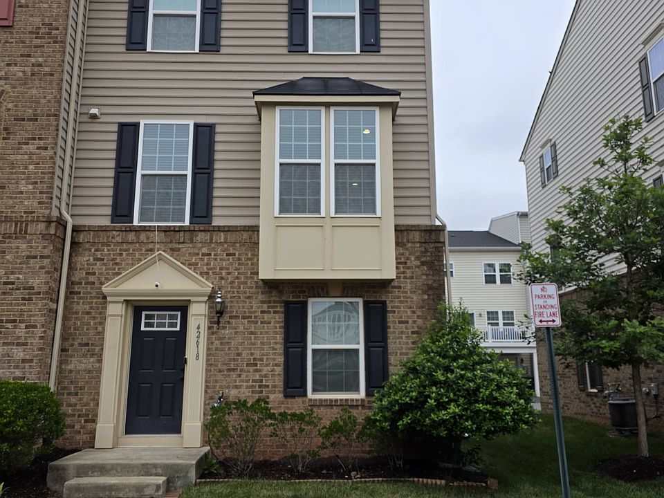 1st image of 42618 Freistadt Sq