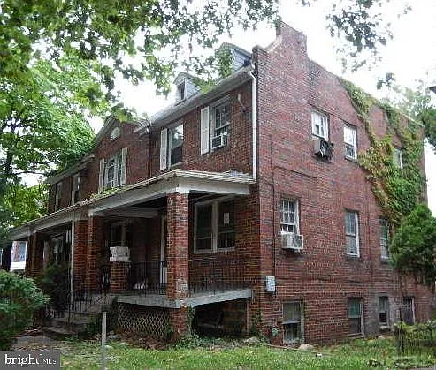 2704 Minnesota Ave SE photo 1
