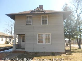 1200 N Summit Ave, Springfield, MO 65802