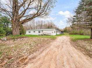 22132 15th Ave, Sears, MI 49679