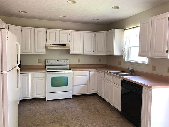 3rd image of 11117 Wood Ave