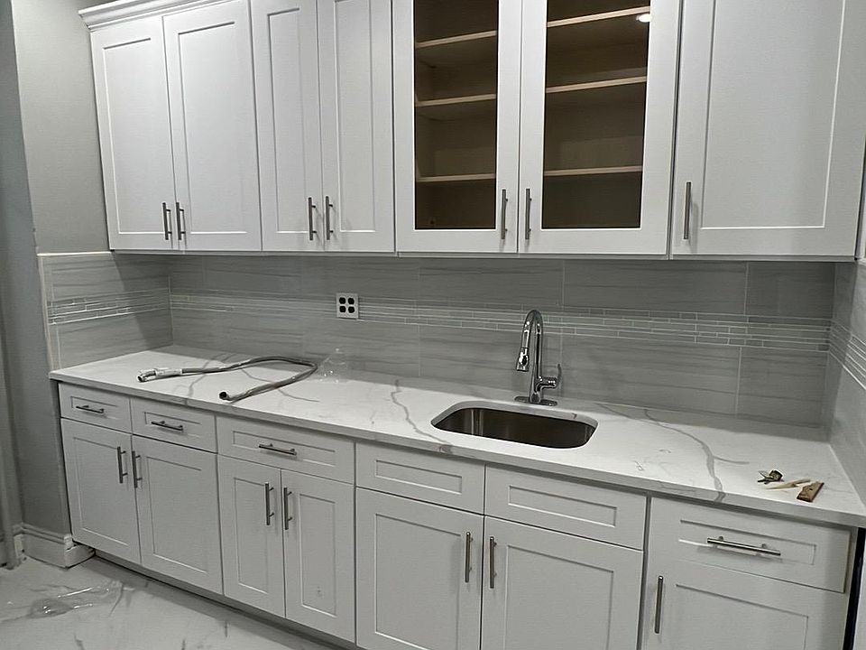 2nd image of 1313 Needham Ave Floor 2