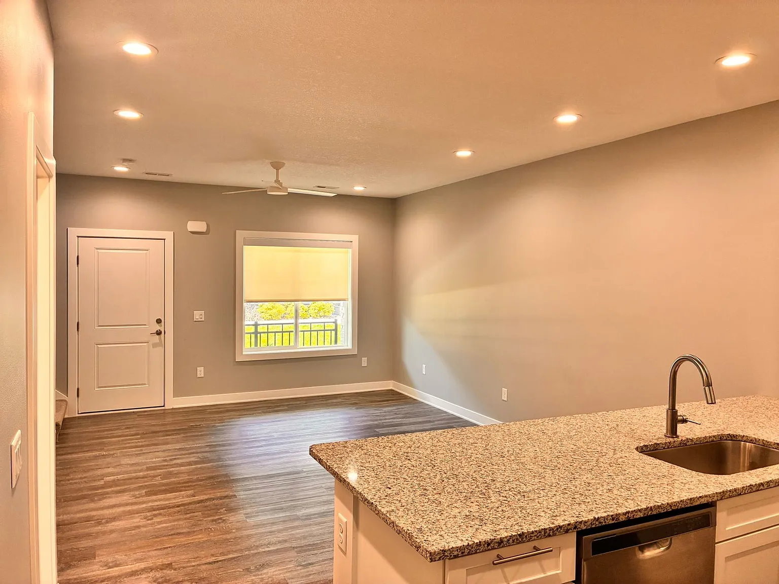 3BR 2.5ba Townhome in Waukee — Photo 3