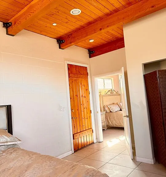 11077 Pacific View Dr — Photo 9