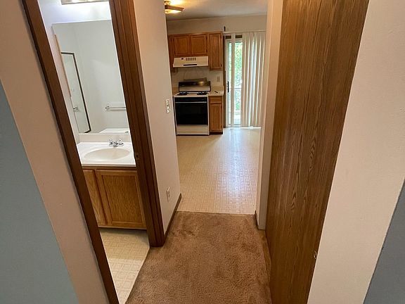 4th image of 642 W 25th St