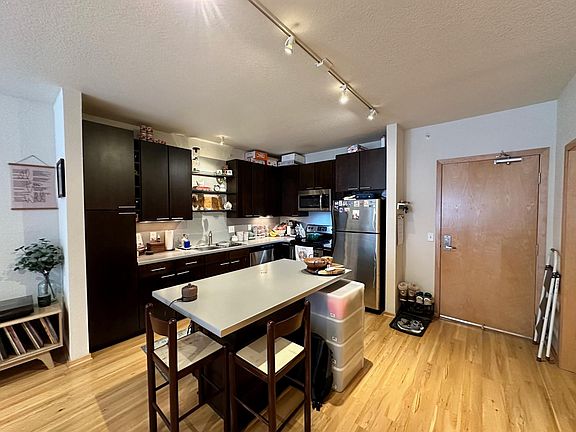 3rd image of 2920 Aldrich Ave S APT 237