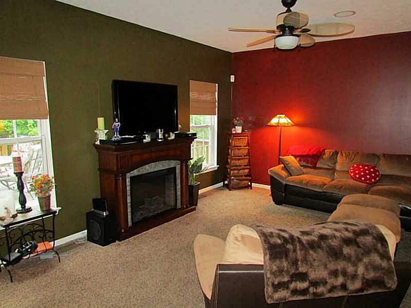 1st image of 1700 Queens Dr