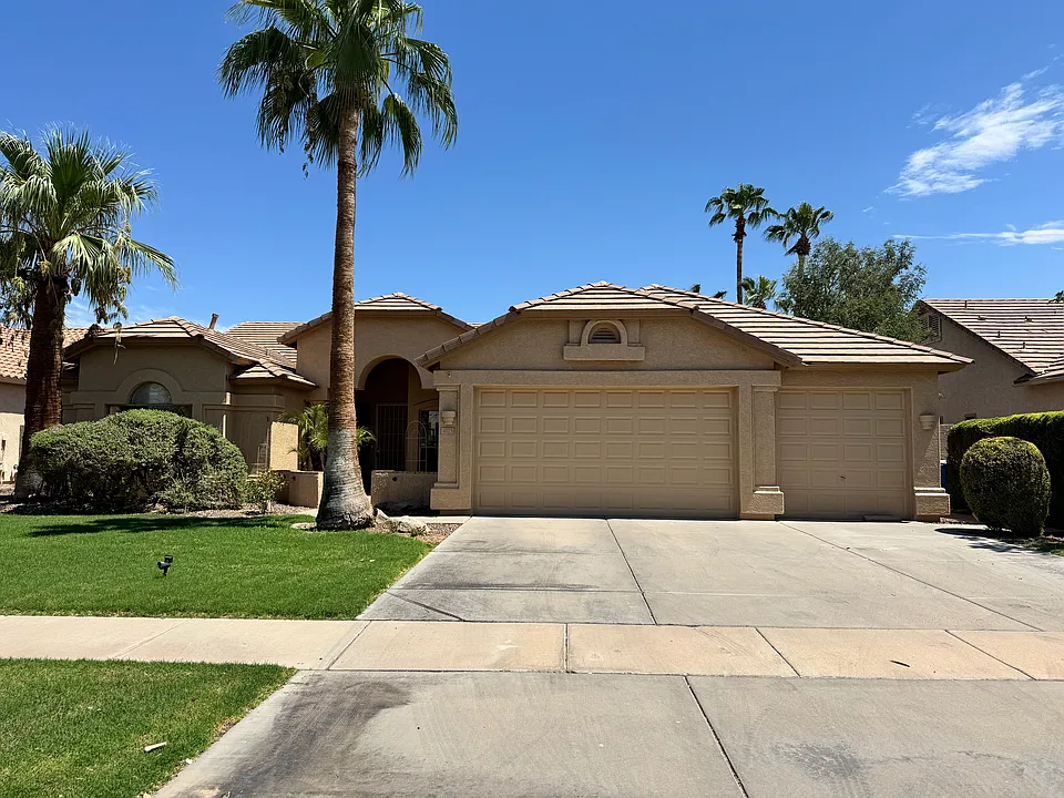 4925 S Verbenia Pl