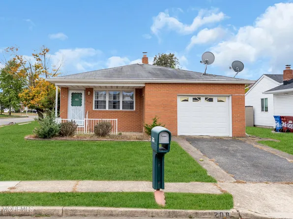 208 Bonaire Drive, Toms River, NJ 08757