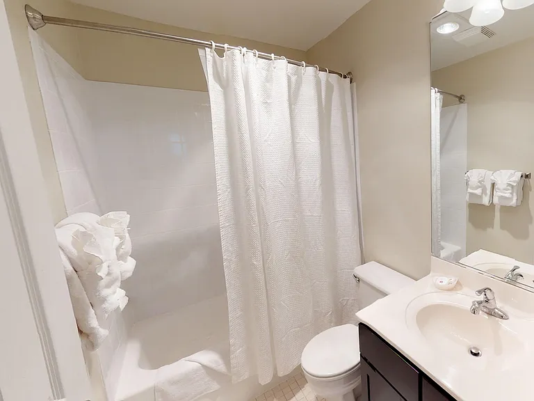 The Calvert - Bathroom