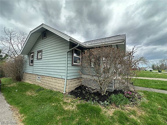 3rd image of 5040 E 88th St