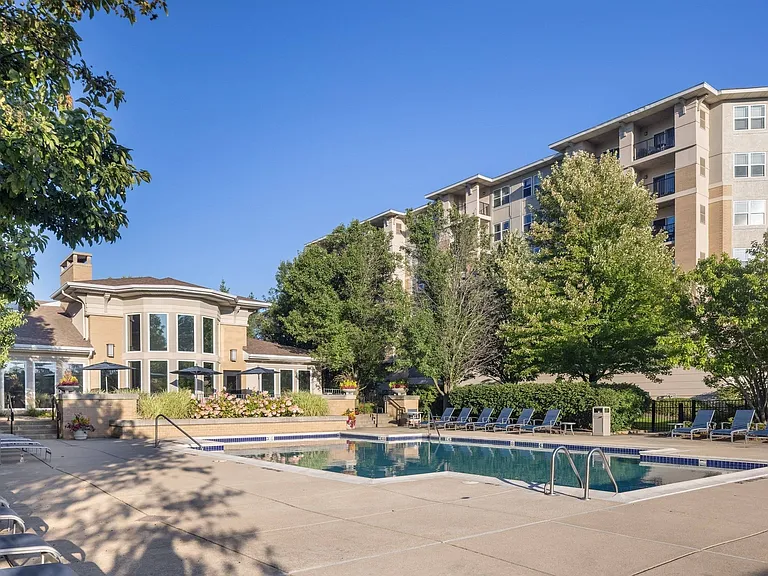 sevenbridges_amenity_pool (2)