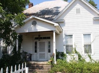 210 Church St SW, Pelham, GA 31779