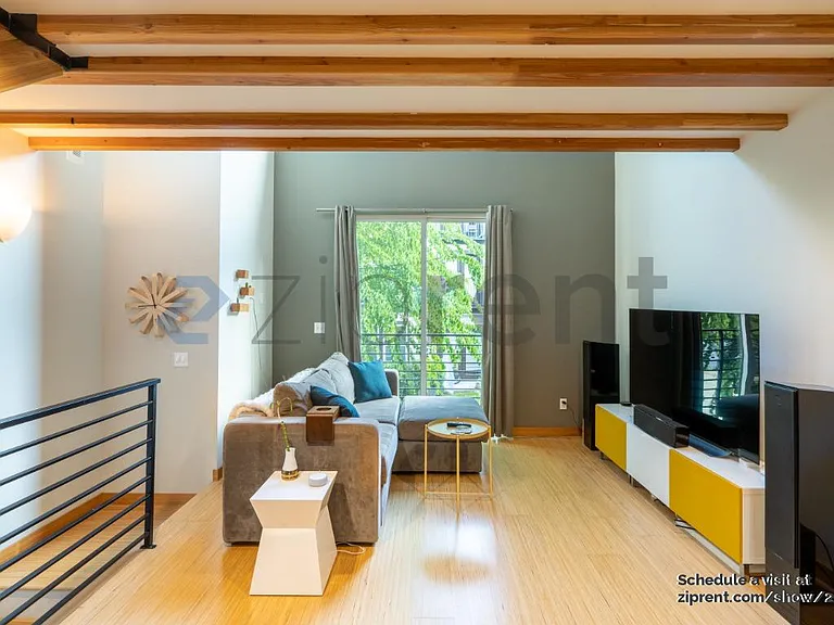 215 24th Ave E #D — Photo 10