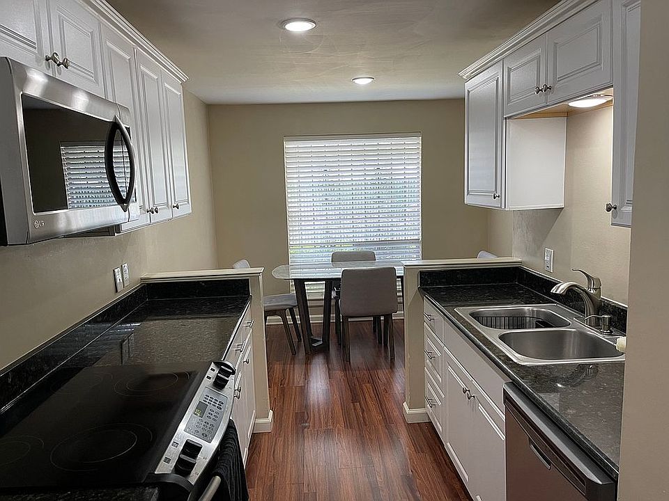 1st image of 10360 Briar Forest Dr