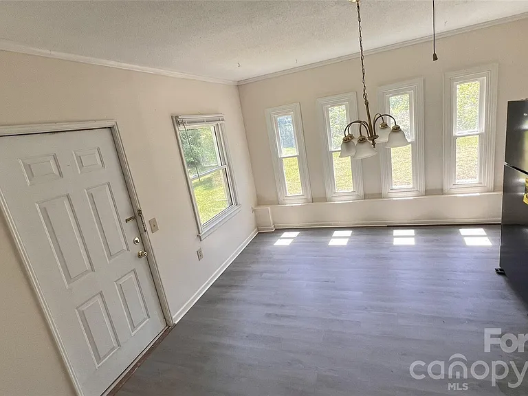 7077 Long Island Rd — Photo 7