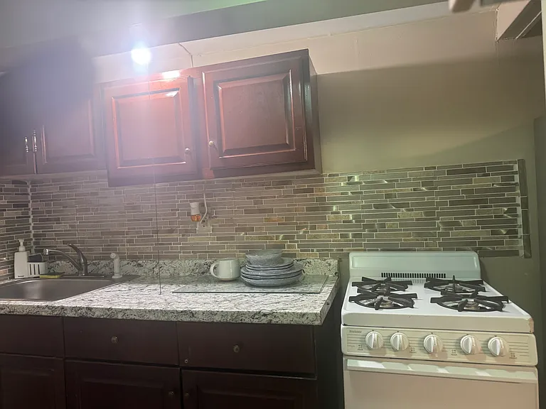 21601 Spencer Ave — Photo 18